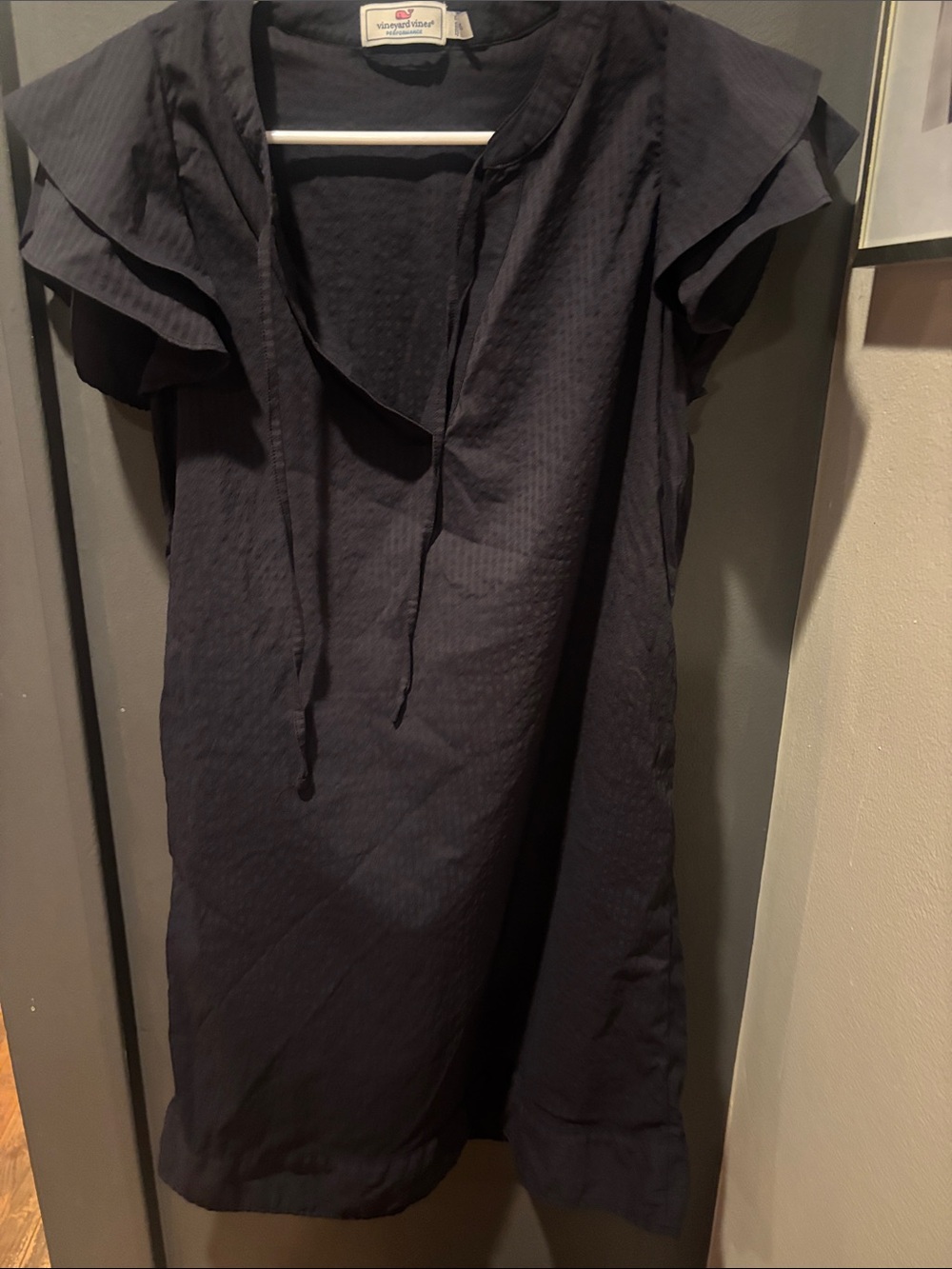 Vineyard Vines black Performance Textured Top